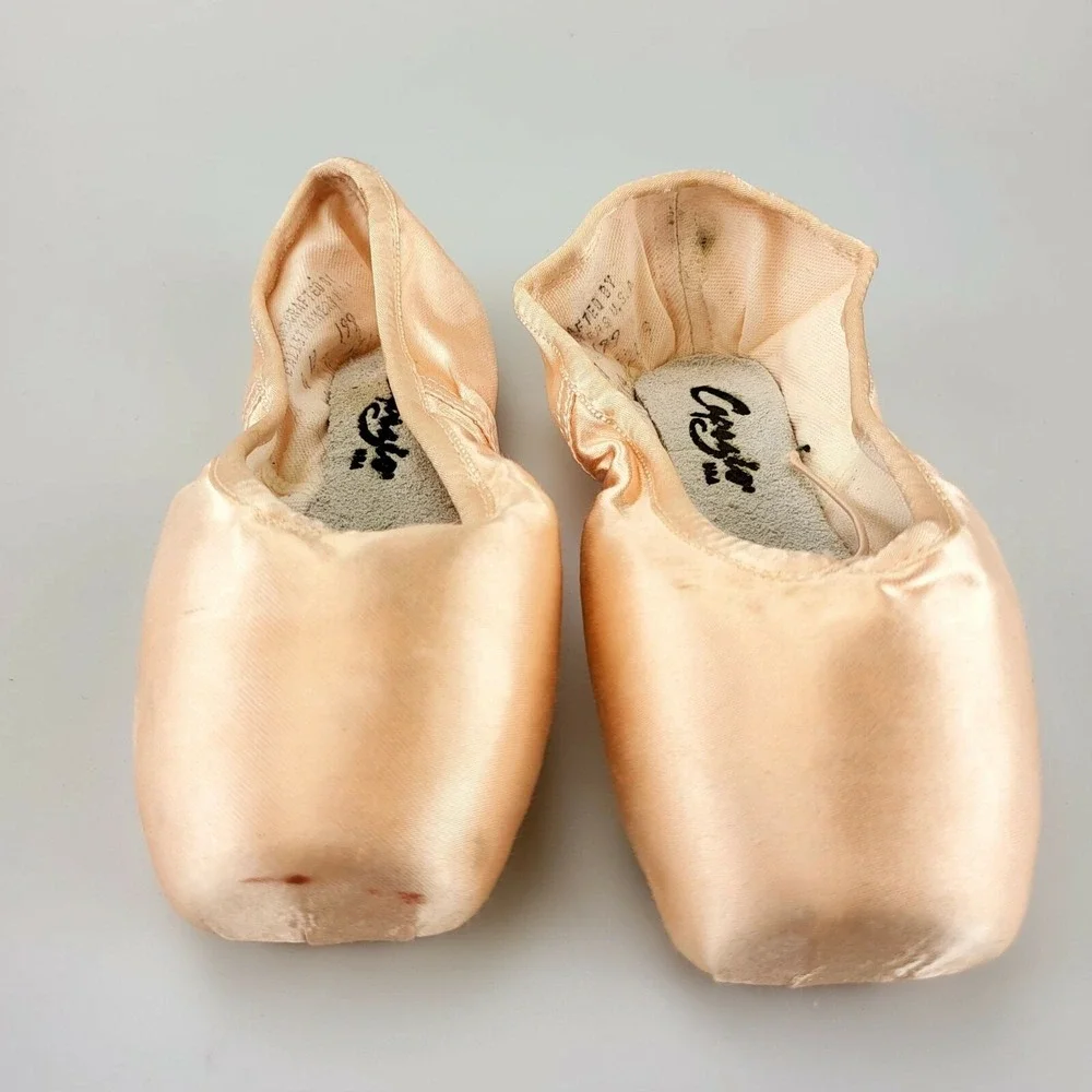 Balletcore Dance Shoes Girl 4 Pink Nude Ballet Flat Pointe Wide CAPEZIO USA